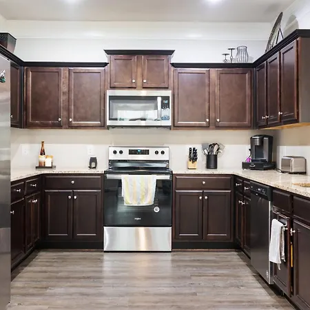 Villa New Haven At Towne Square